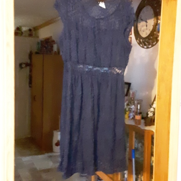 Dress - Picture 2 of 3